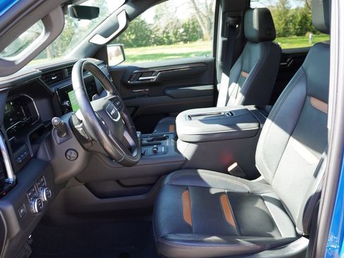 Certified 2022 GMC Sierra 1500 AT4 w/ AT4 Premium Package AWD/4WD image 17