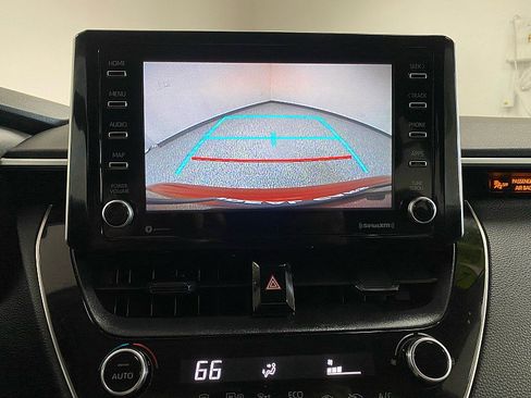 Used 2021 Toyota Corolla LE image 21