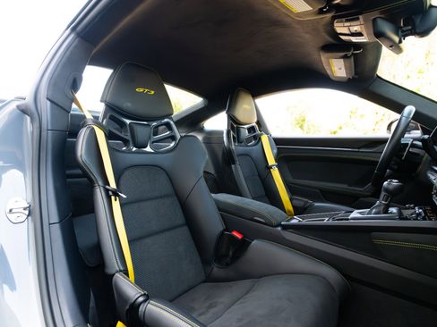 Used 2023 Porsche 911 GT3 RWD image 8