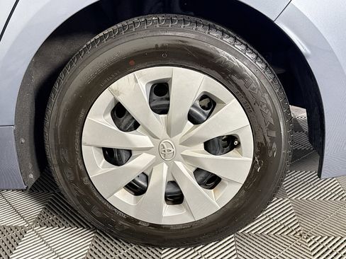 Used 2022 Toyota Corolla L image 35