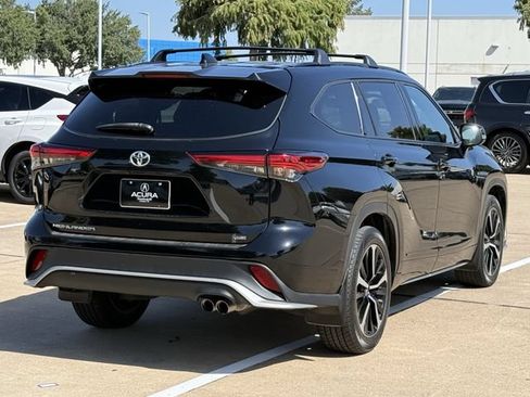 Used 2022 Toyota Highlander XSE FWD image 4