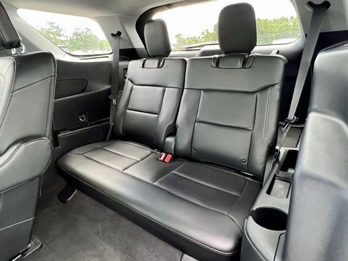 Used 2023 Ford Explorer XLT w/ Equipment Group 202A image 20