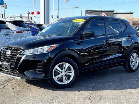 Used 2022 Nissan Kicks S image 10