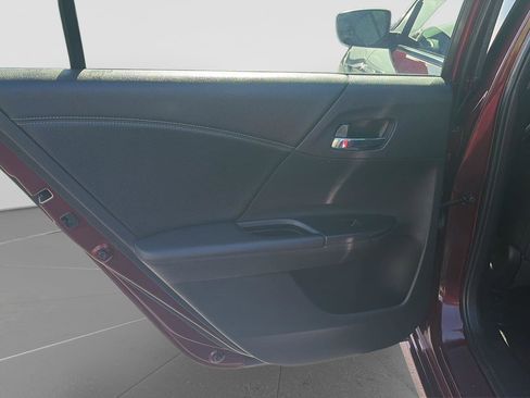 Used 2016 Honda Accord Sport image 13