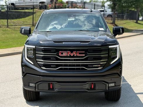 New 2026 GMC Sierra 1500 AT4 w/ AT4 Premium Package AWD/4WD image 9