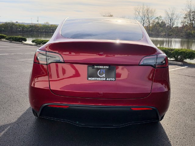 Used 2024 Tesla Model Y Long Range AWD/4WD image 9