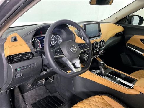 Used 2020 Nissan Sentra SV w/ SV Premium Package FWD image 17