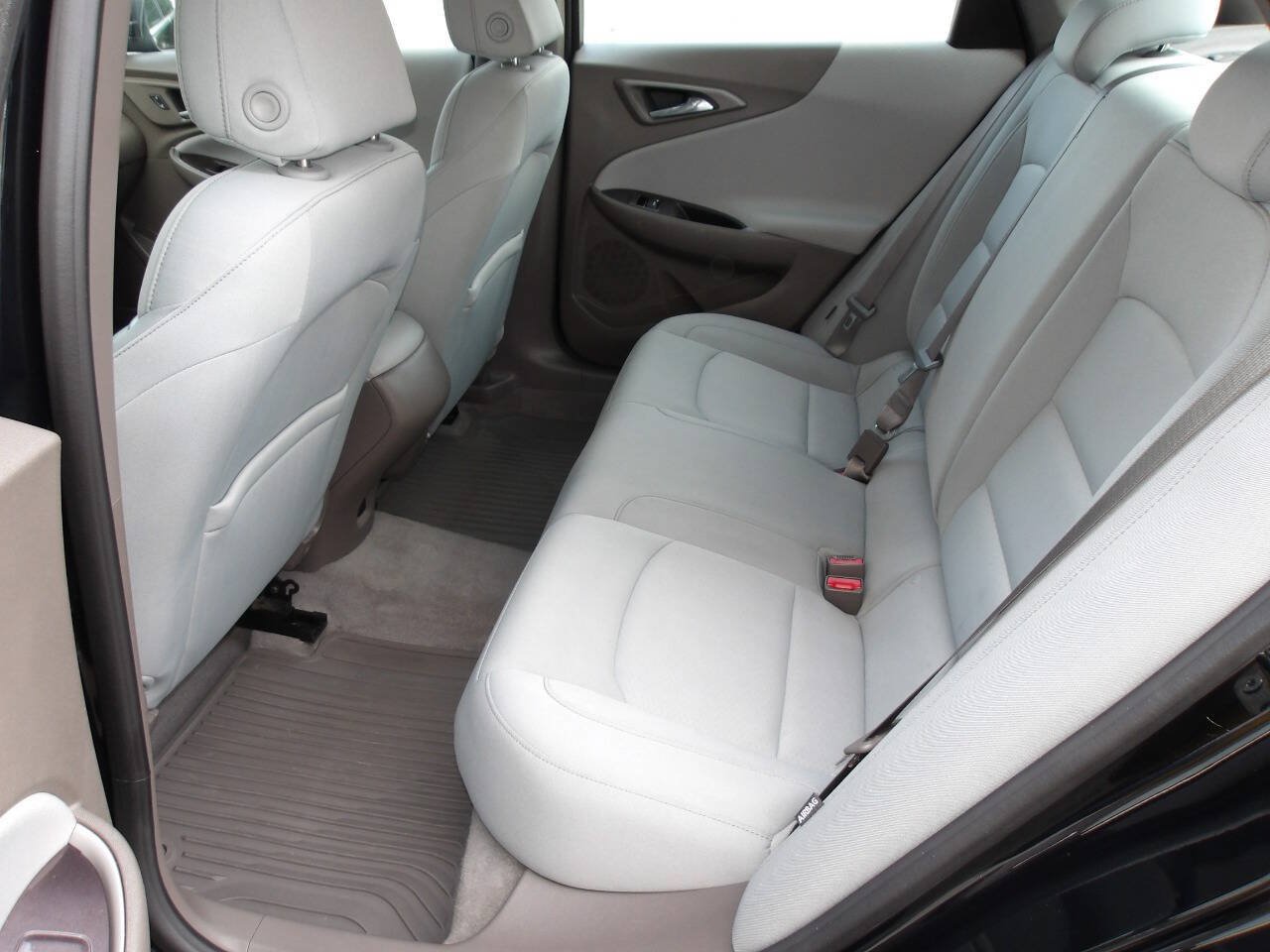 Used 2020 Chevrolet Malibu LS w/ LPO, Convenience Package 2 FWD image 21