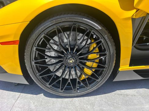 Used 2016 Lamborghini Aventador LP 750-4 Superveloce AWD/4WD image 16