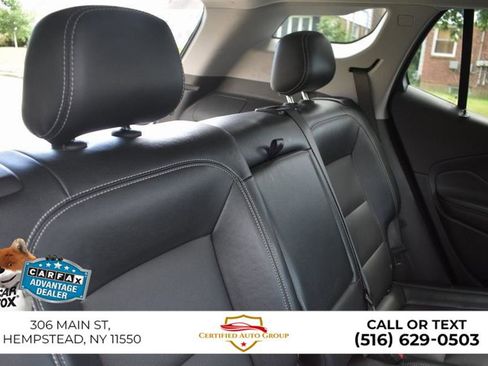 Used 2023 GMC Terrain SLT image 11