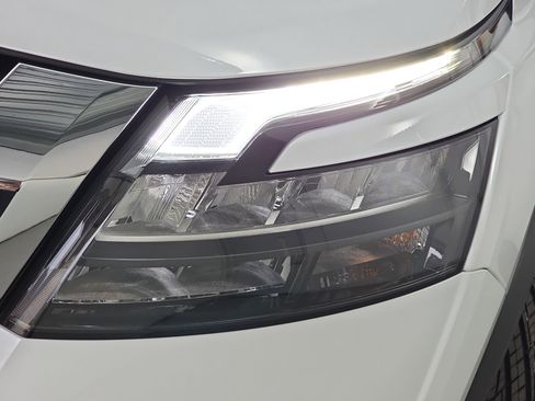 New 2025 Nissan Pathfinder SL image 32