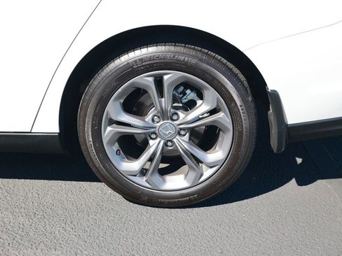 Used 2024 Honda Accord EX image 10