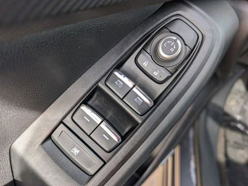 Certified 2025 Subaru Crosstrek 2.5i Limited image 18