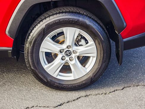 Certified 2019 Toyota RAV4 XLE image 9