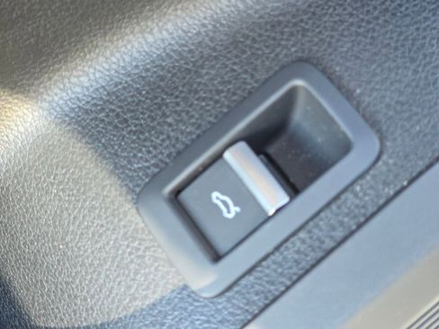 Used 2022 Audi Q5 2.0T Premium Plus w/ Premium Plus Package image 22