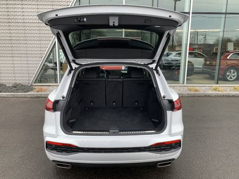 Certified 2025 Audi Q5 Premium w/ Premium Plus AWD/4WD image 17