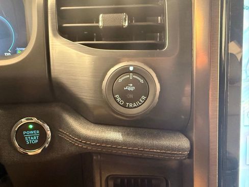 New 2025 Ford F150 Lightning Lariat image 29