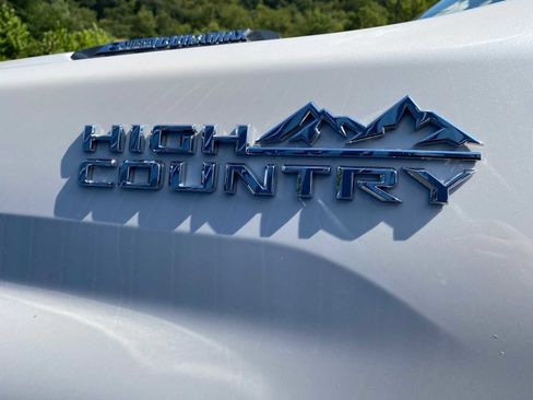 Used 2022 Chevrolet Silverado 3500 High Country image 41