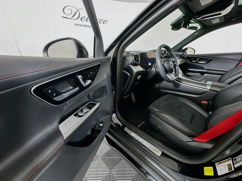 Used 2024 Mercedes-Benz GLC 43 AMG 4MATIC image 21