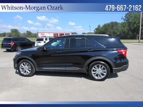 Used 2024 Ford Explorer Limited image 7