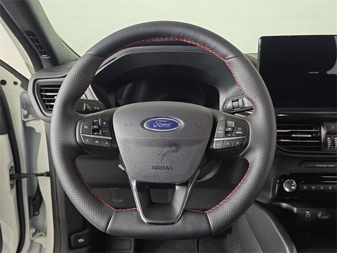 Used 2025 Ford Escape ST-Line Elite w/ Premium Technology Package image 10