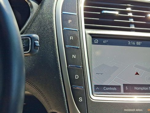 Used 2020 Lincoln Nautilus Premier w/ Equipment Group 101A AWD/4WD image 4