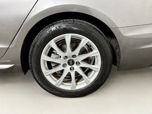 Used 2022 Audi A4 2.0T Premium image 29