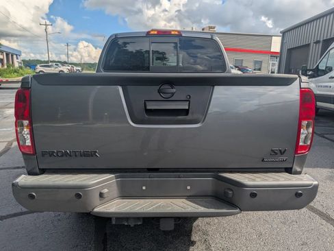 Used 2020 Nissan Frontier SV w/ Midnight Edition Floor Mats RWD image 3