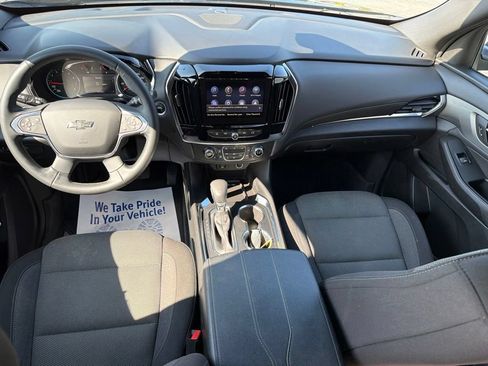 Used 2024 Chevrolet Traverse LT FWD image 17