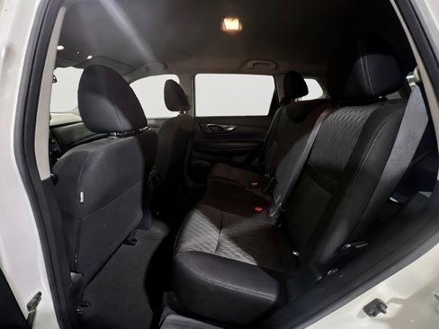 Used 2020 Nissan Rogue S FWD image 16