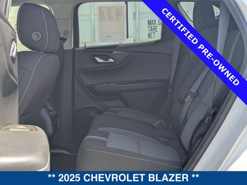 Used 2025 Chevrolet Blazer LT FWD image 15