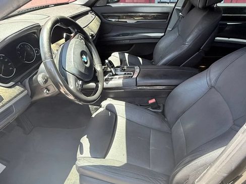 Used 2015 BMW 740i RWD image 7