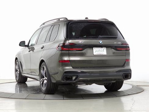Used 2026 BMW X7 xDrive40i w/ M Sport Package AWD/4WD image 5