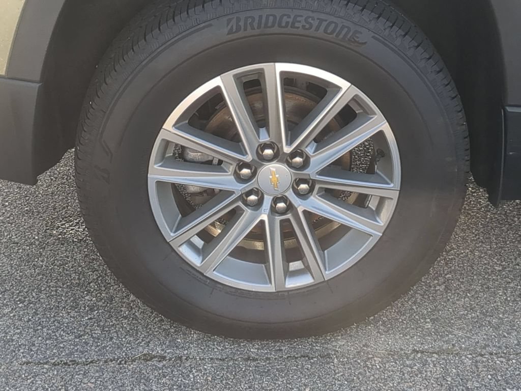 Used 2022 Chevrolet Traverse LT w/ LPO, Floor Liner Package AWD/4WD image 14