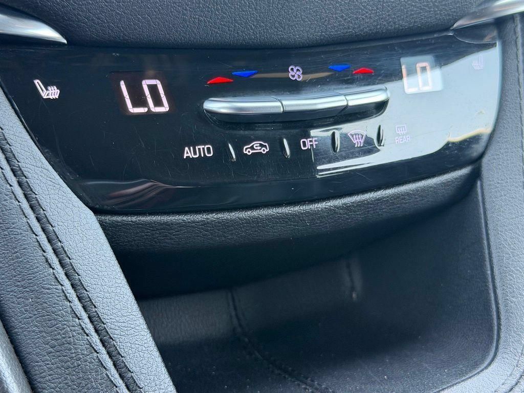 Used 2023 Cadillac XT5 Premium Luxury FWD image 21