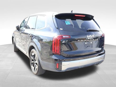 Used 2025 Kia Telluride S AWD/4WD image 19