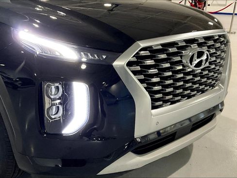 Used 2021 Hyundai Palisade Limited w/ Winter Package image 32