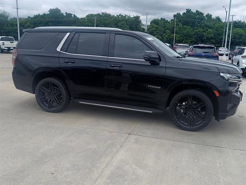 Used 2021 Chevrolet Tahoe LT w/ LT Signature Plus Package AWD/4WD image 6