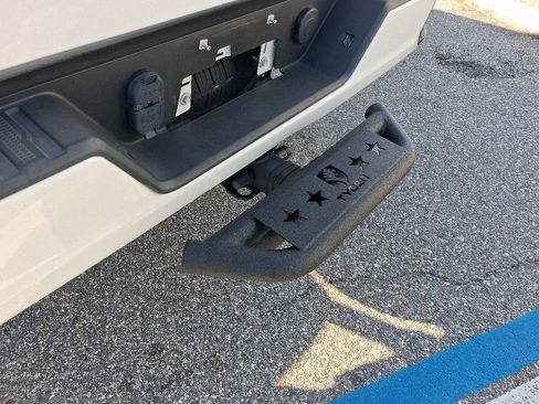 Used 2023 Chevrolet Silverado 1500 Custom RWD image 10