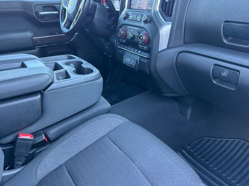 Used 2021 Chevrolet Silverado 1500 LT image 24