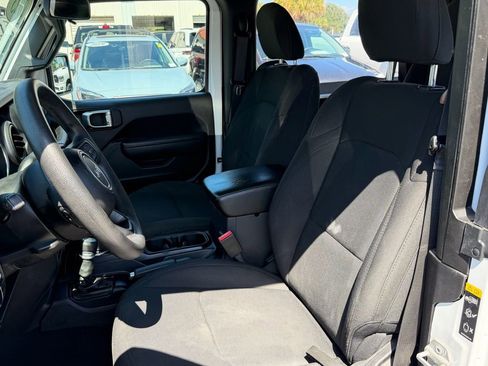 Used 2023 Jeep Wrangler Sport AWD/4WD image 11