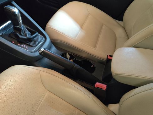 Used 2017 Volkswagen Jetta SE FWD image 26