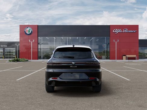 New 2025 Alfa Romeo Tonale w/ Premium Package AWD/4WD image 8