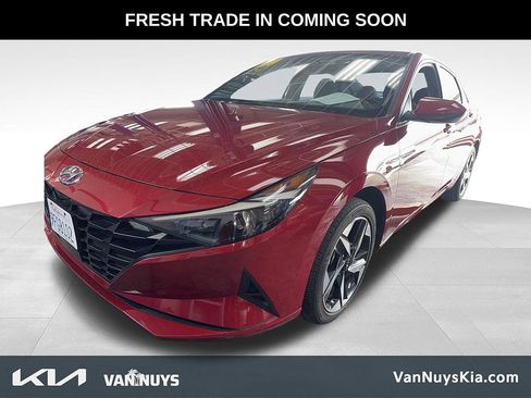 Used 2023 Hyundai Elantra SEL w/ Convenience Package FWD image 3
