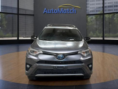 Used 2018 Toyota RAV4 SE w/ Advanced Technology Package AWD/4WD image 3