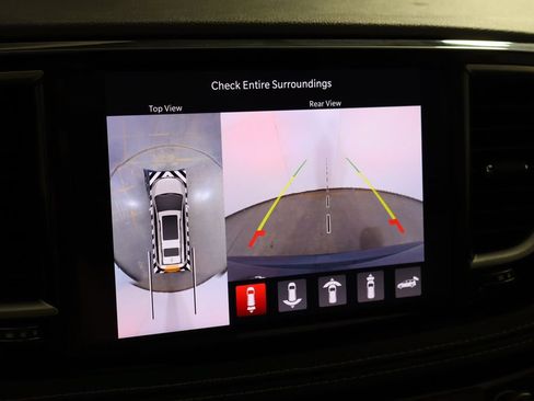 Used 2025 Chrysler Pacifica Limited FWD image 37