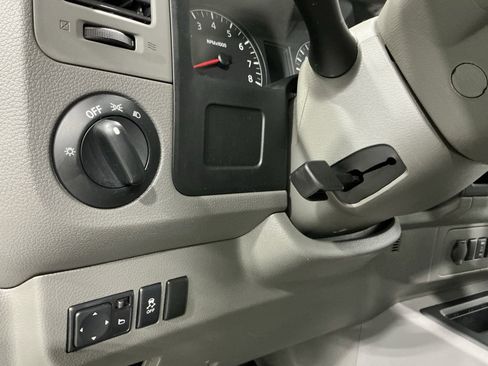 Used 2017 Nissan NV 2500 SV w/ Technology Package image 21