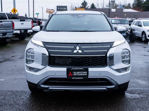 New 2026 Mitsubishi Outlander SE image 2