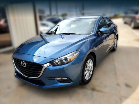 Used 2017 MAZDA MAZDA3 Sport w/ Preferred Equipment Package FWD image 7