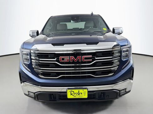 Used 2022 GMC Sierra 1500 SLT w/ SLT Premium Package AWD/4WD image 2